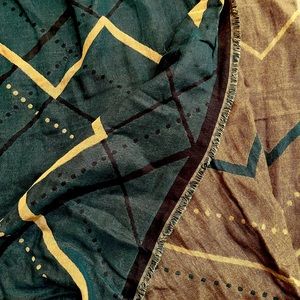 10 Tree Reversible Blanket Scarf